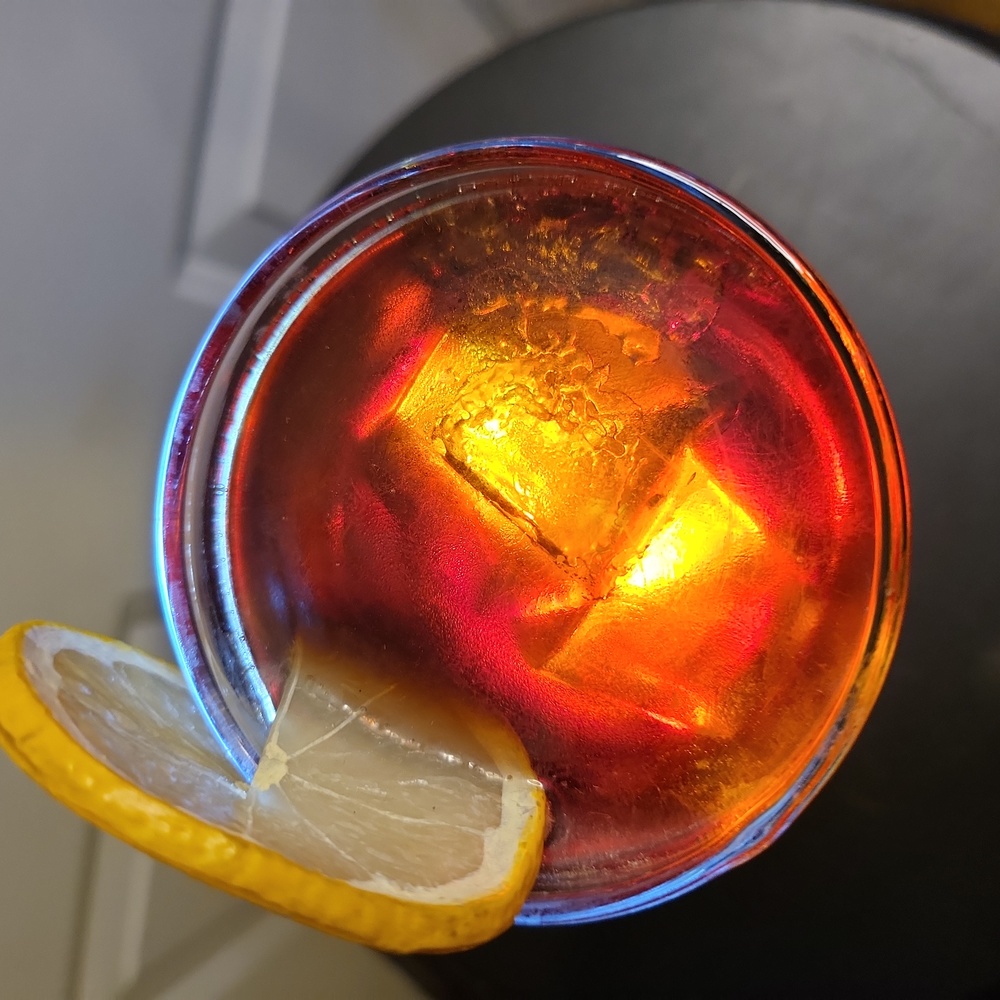 Faux Food Fake Ice Tea w/ Lemon Glass of Soda 6 7/8" - Picture 8 of 11